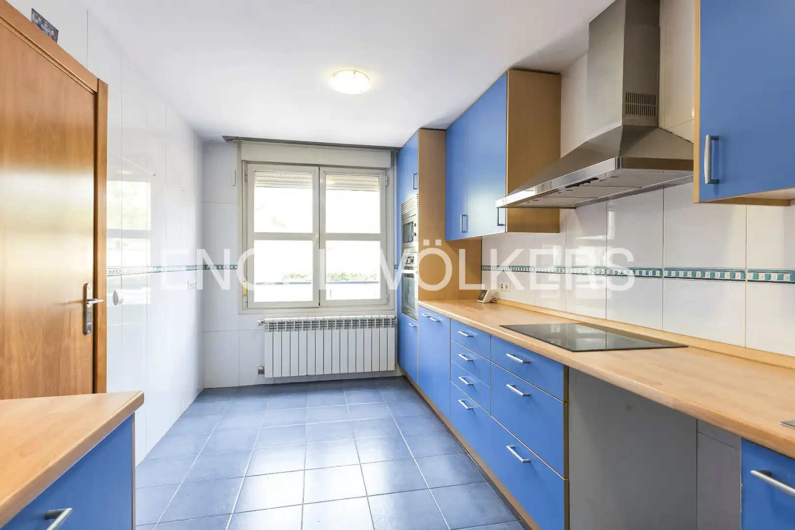 Kitchen of Detached homes for sale in Paracuellos de Jarama  with Air Conditioner, Heating and Private garden