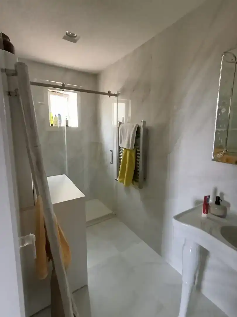 Bany de Casa o xalet en venda en Ribamontán al Mar amb Jardí privat, Parquet i Moblat