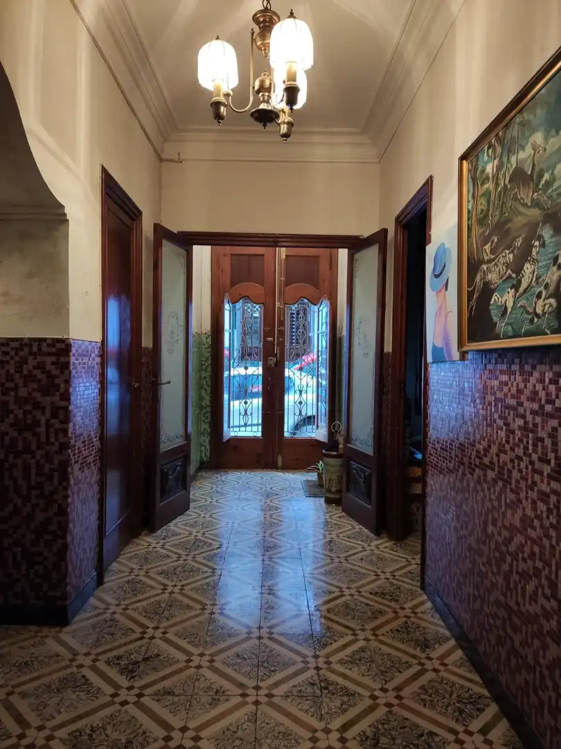 Casa aparellada amb terrassa en venda a Centro, imagen 2