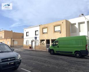 Exterior view of Single-family semi-detached for sale in Roquetas de Mar