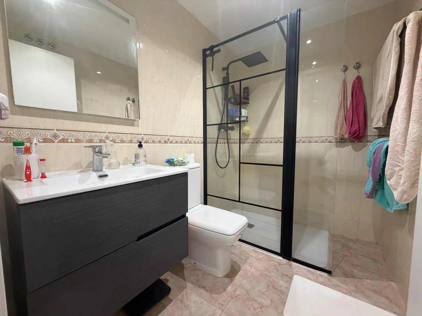 Baño de Planta baja en venta en Llagostera con Calefacción, Terraza y Trastero