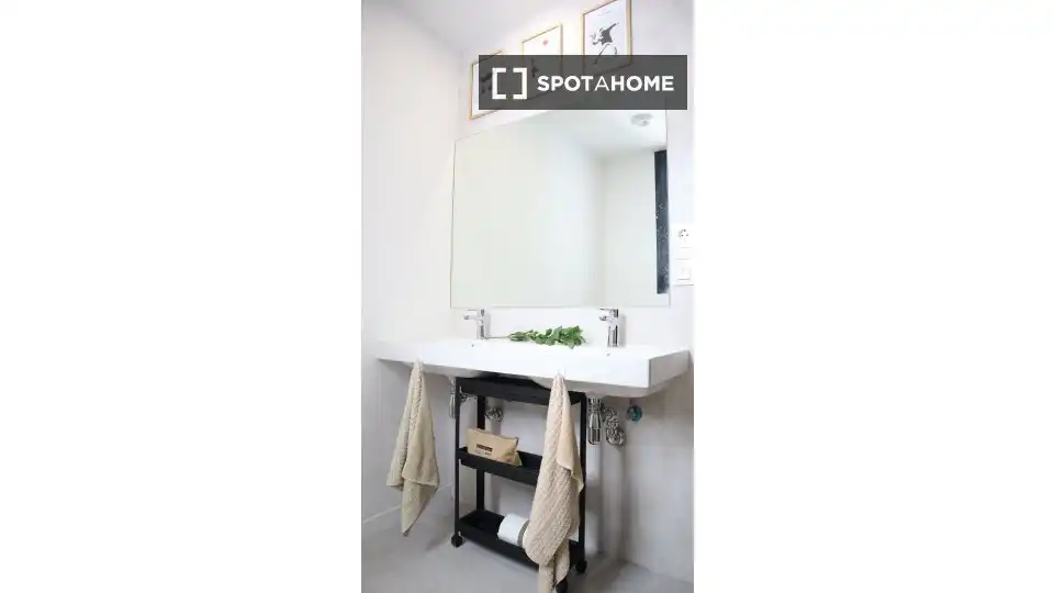 Room in Arenales - Lugo - Avda. Marítima