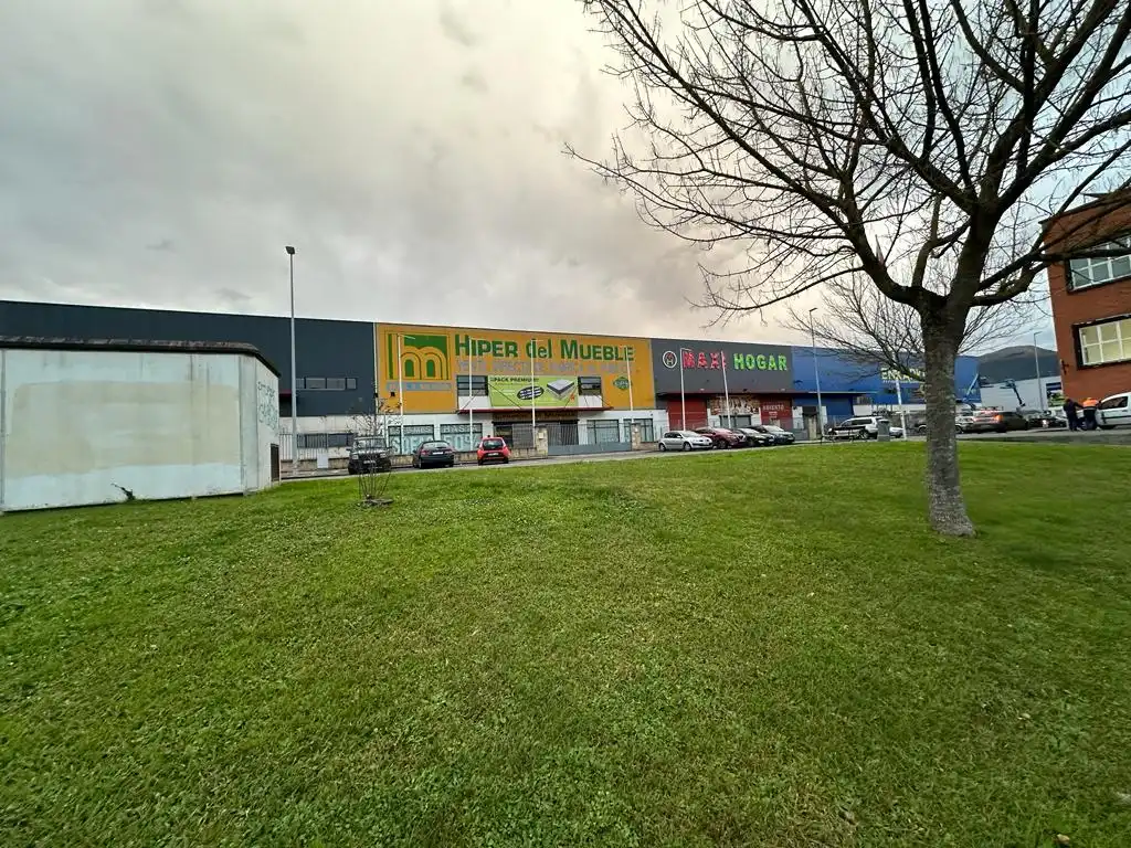 Local de alquiler en Vitoria - Gasteiz con Aire acondicionado, Calefacción y Amueblado