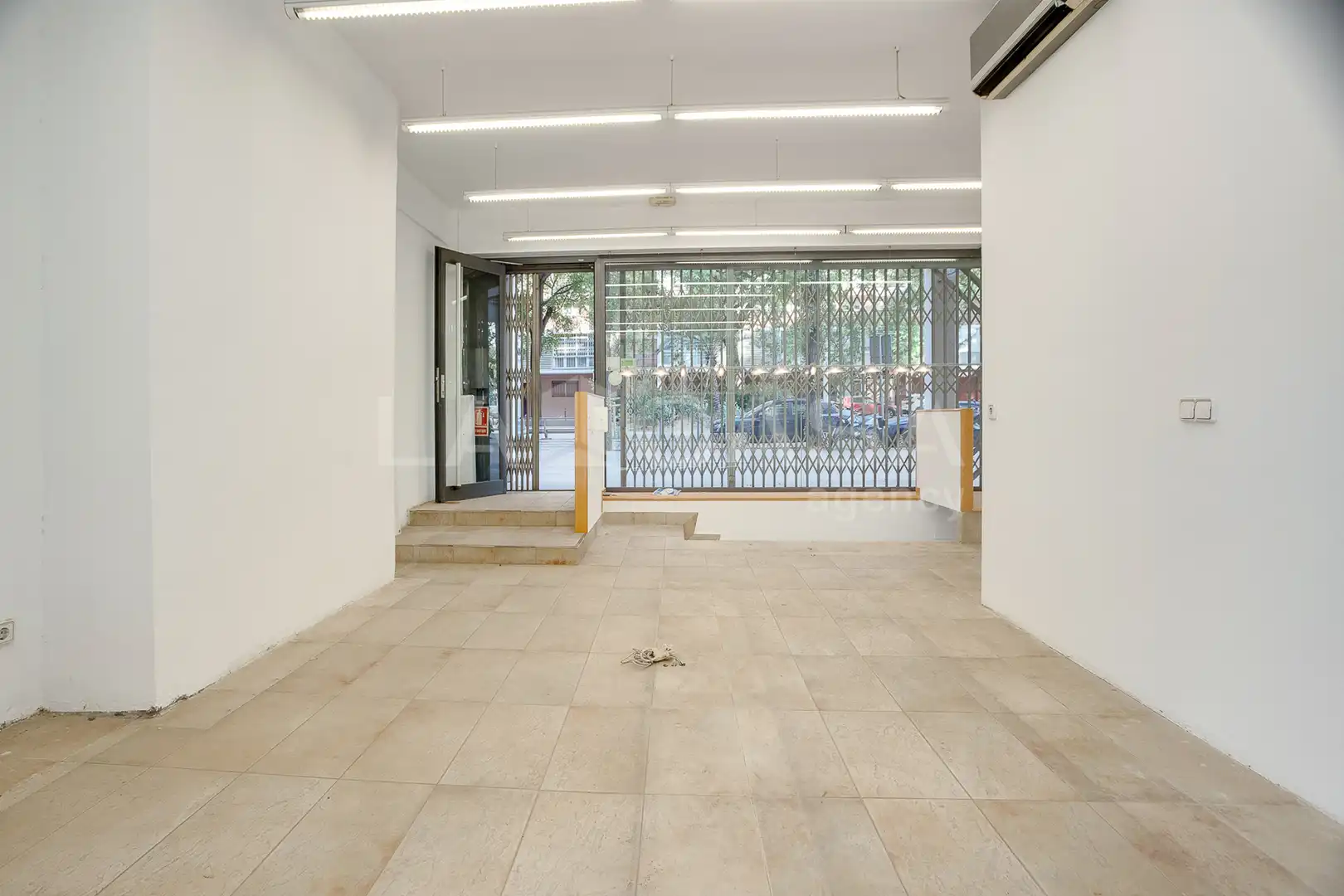 Business premises for sale in Plaça de Fernando de los Ríos, imagen 6