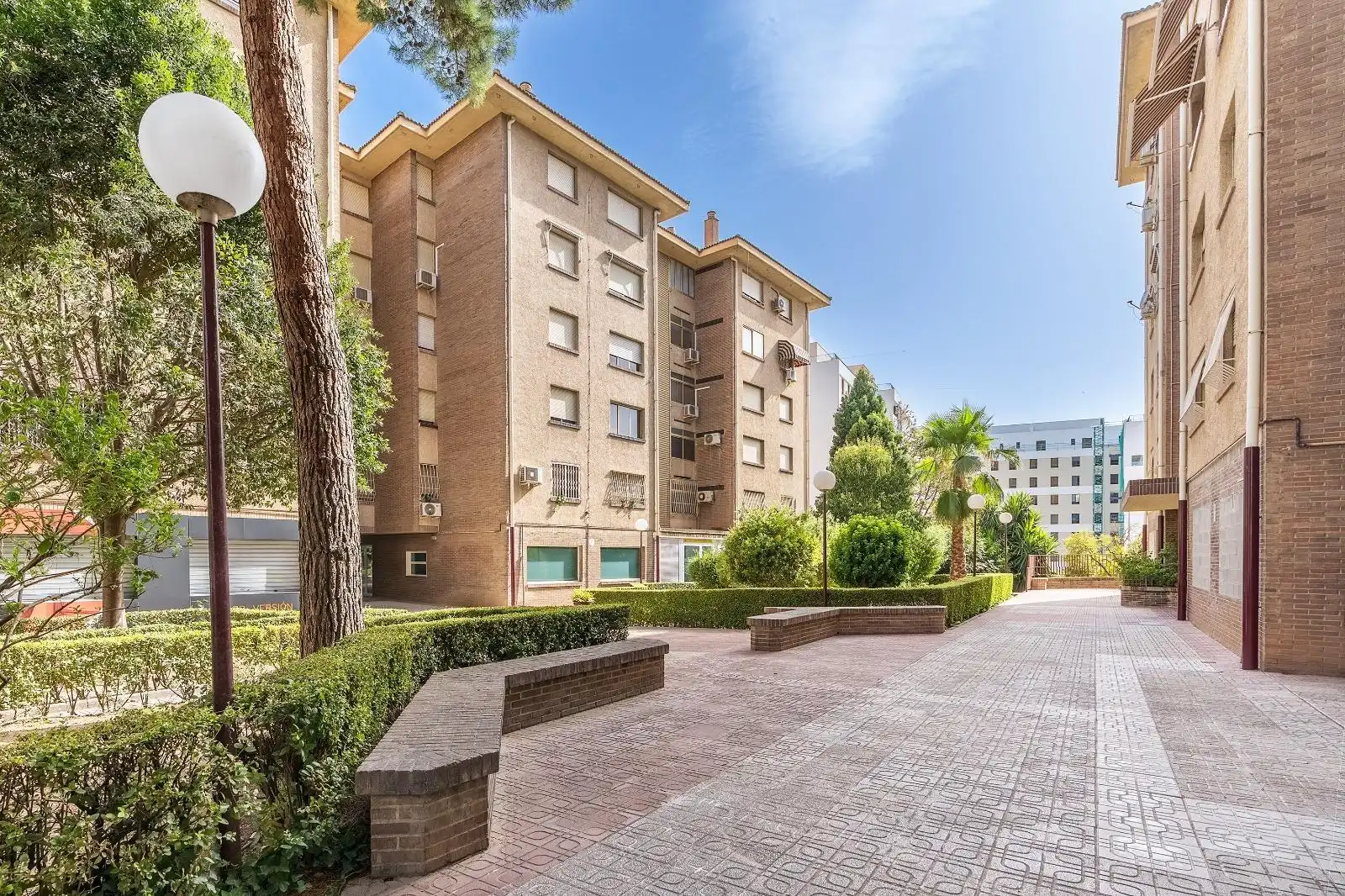 Exterior view of Flat for sale in Granada  with Heating