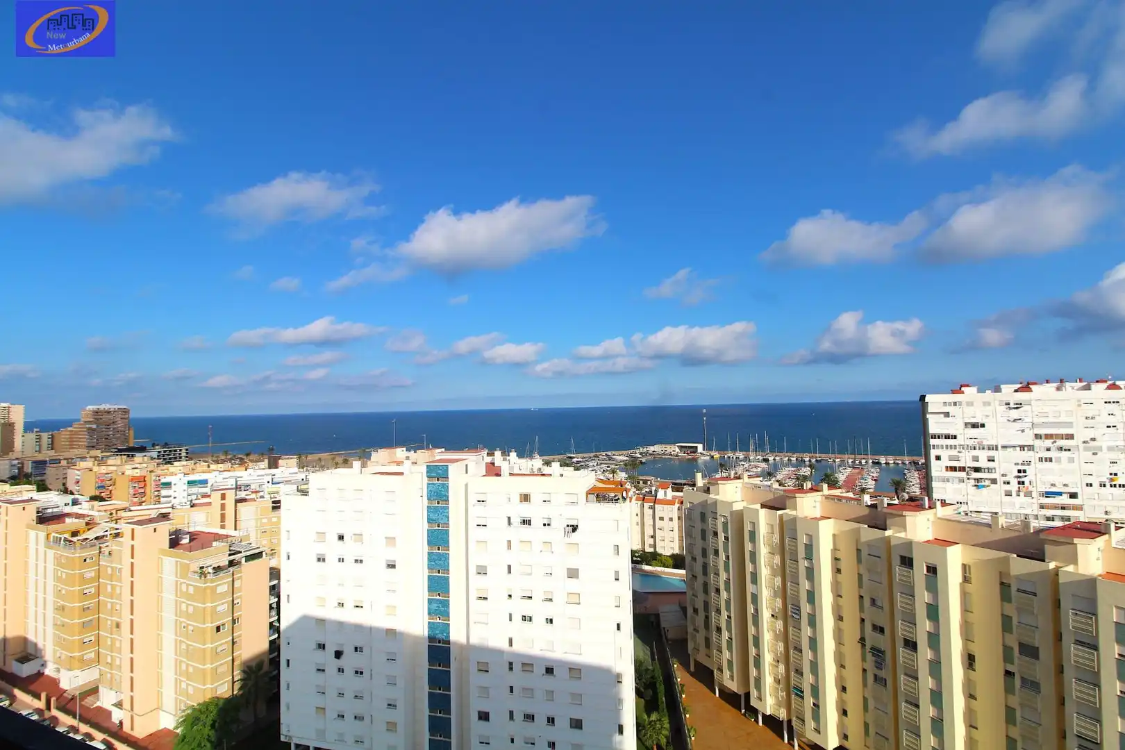 Vista exterior de Apartament de lloguer en La Pobla de Farnals amb Jardí privat, Moblat i Piscina comunitària
