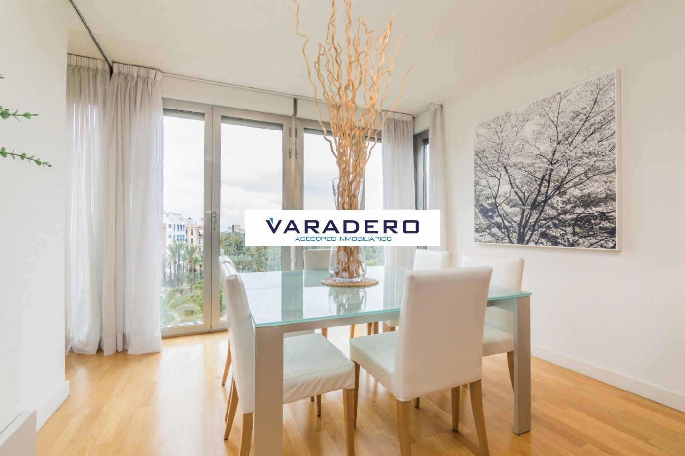 Flat for sale in El Raval - Portes Encarnades