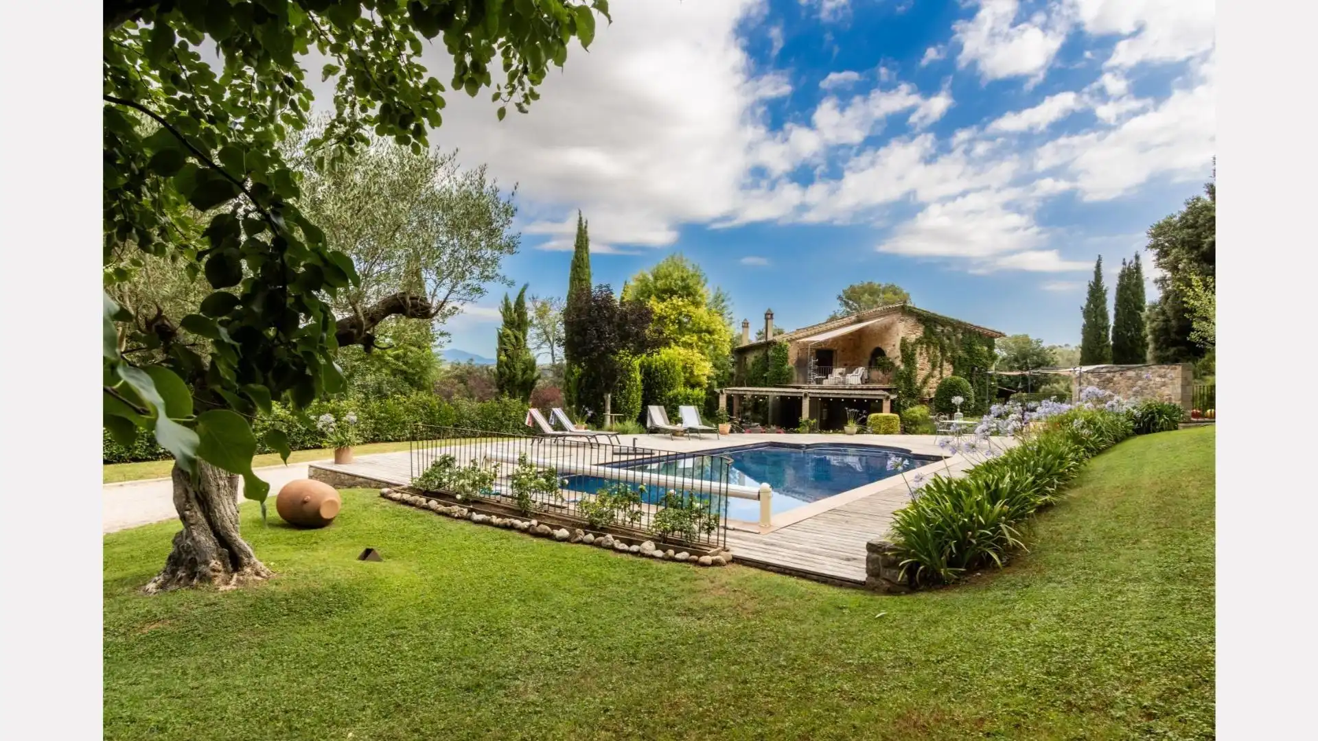 Jardín de Finca rústica en venta en Esponellà con Aire acondicionado, Calefacción y Jardín privado