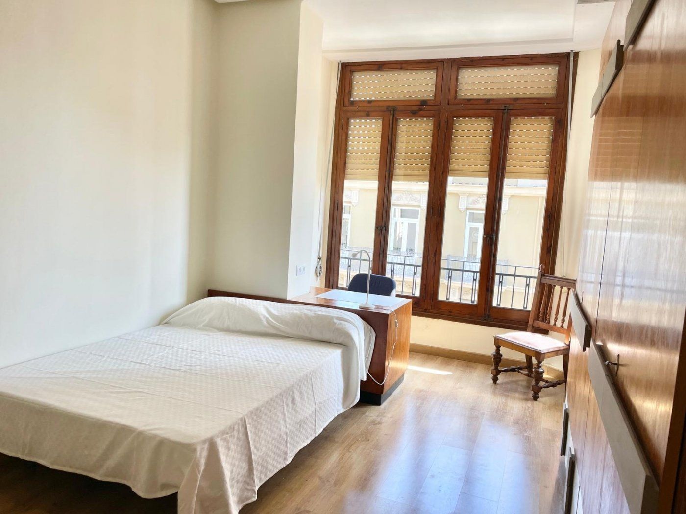 Bedroom of Flat to rent in  Valencia Capital  with Heating, Parquet flooring and Balcony