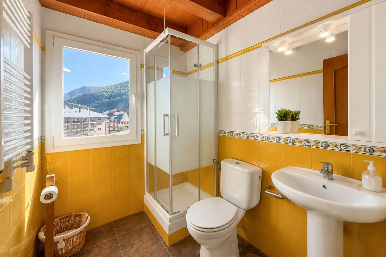 Hotel in vendita a Carrer de la Vall de Boí 8, imagen 42