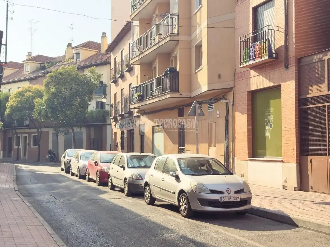 Außenansicht von Gebäude zur Miete in Alcalá de Henares