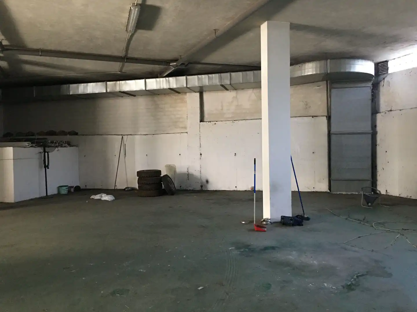 Business premises to rent in A Malata - Catabois - Ciudad Jardín, imagen 9