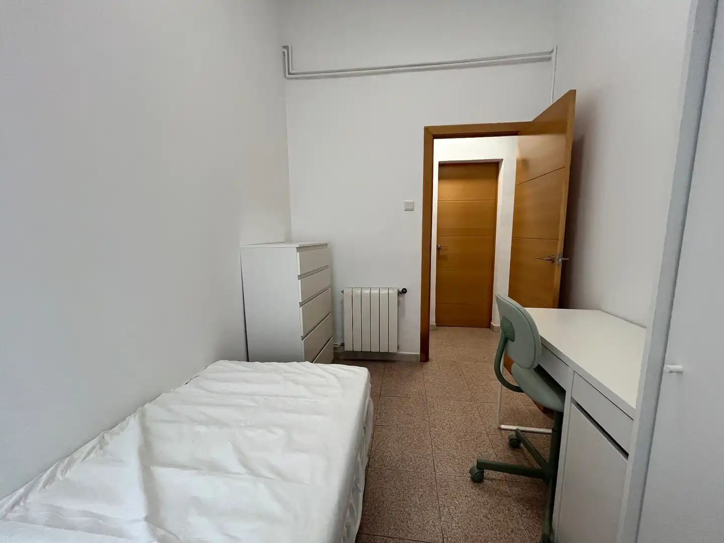 Habitación de Planta baja de alquiler en Cerdanyola del Vallès con Calefacción, Terraza y Trastero