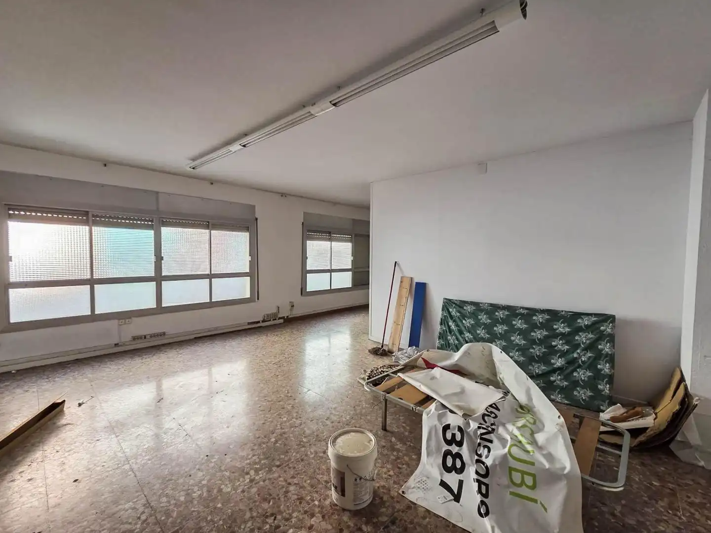 Local commercial à louer à Centre - Eixample – Can Llobet, imagen 3
