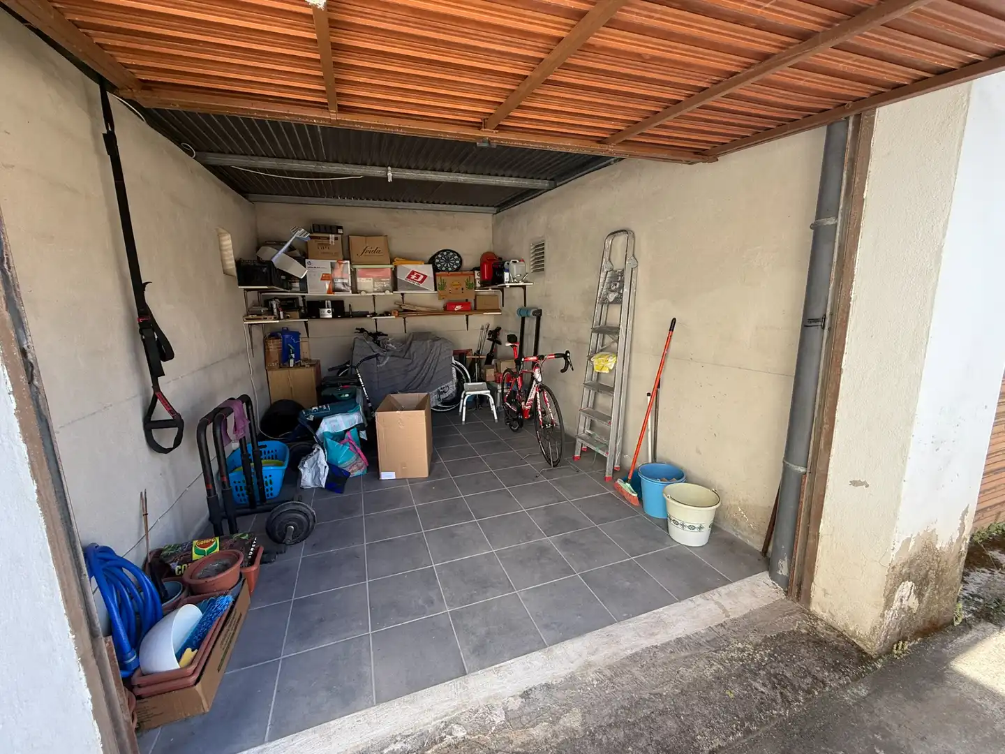 Parkplatz von Erdgeschoss zum Verkauf in Muro mit Abstellraum und Ofen