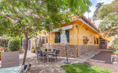 Exterior view of House or chalet for sale in Sant Cugat del Vallès  with Air Conditioner, Heating and Private garden