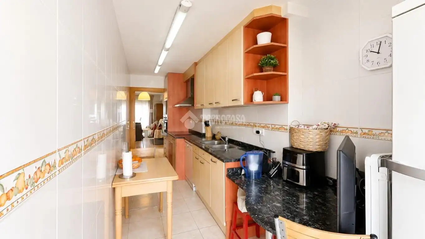 Küche von Wohnung zum Verkauf in Vic mit Klimaanlage, Heizung und Terrasse