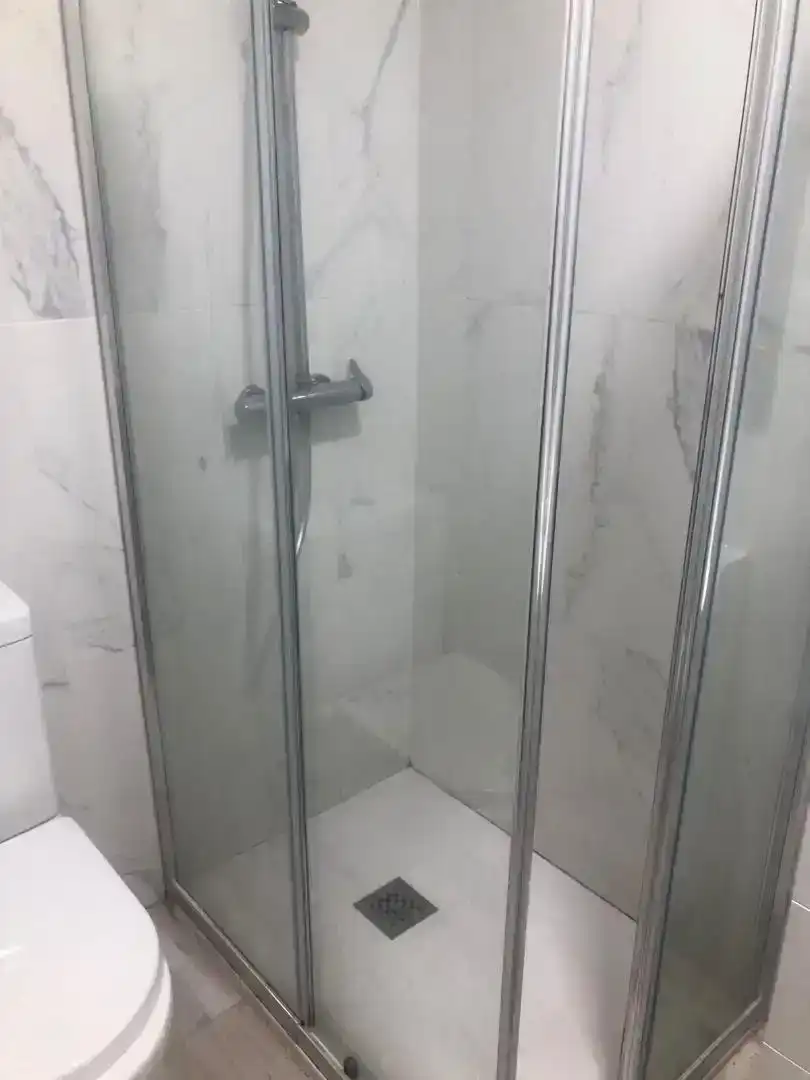 Badezimmer von Wohnung zur Miete in L'Hospitalet de Llobregat