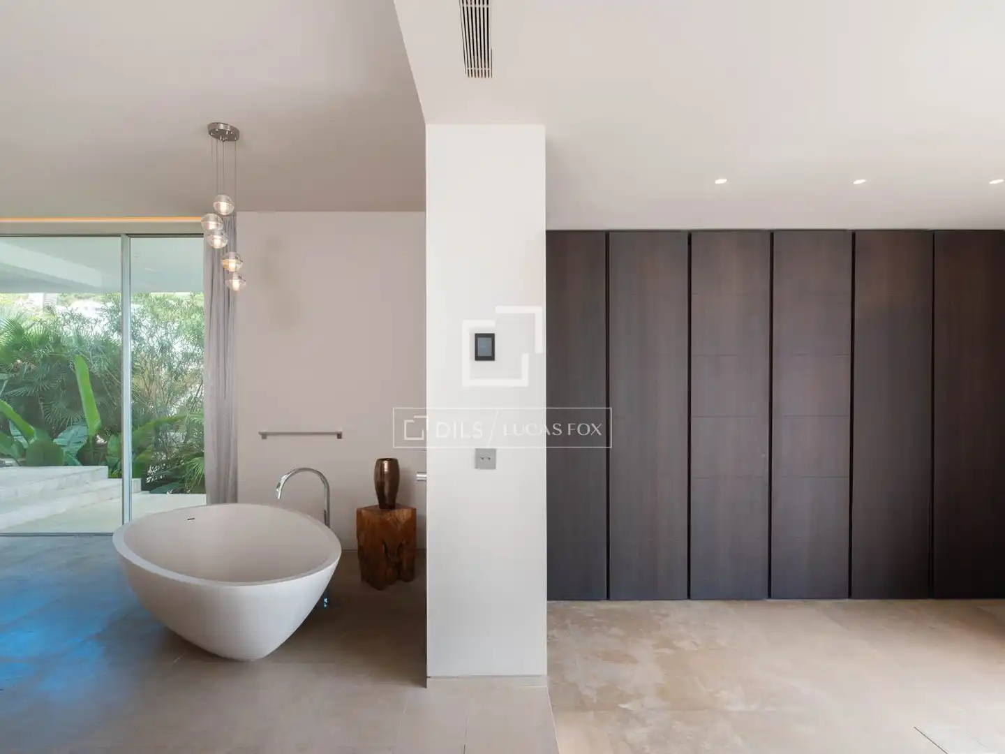 Bathroom of Houses for sale in Santa Eulària des Riu  with Air Conditioner, Heating and Private garden