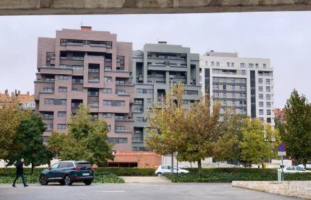 Garaje en Alquiler en Calle Melendro en Parquesol