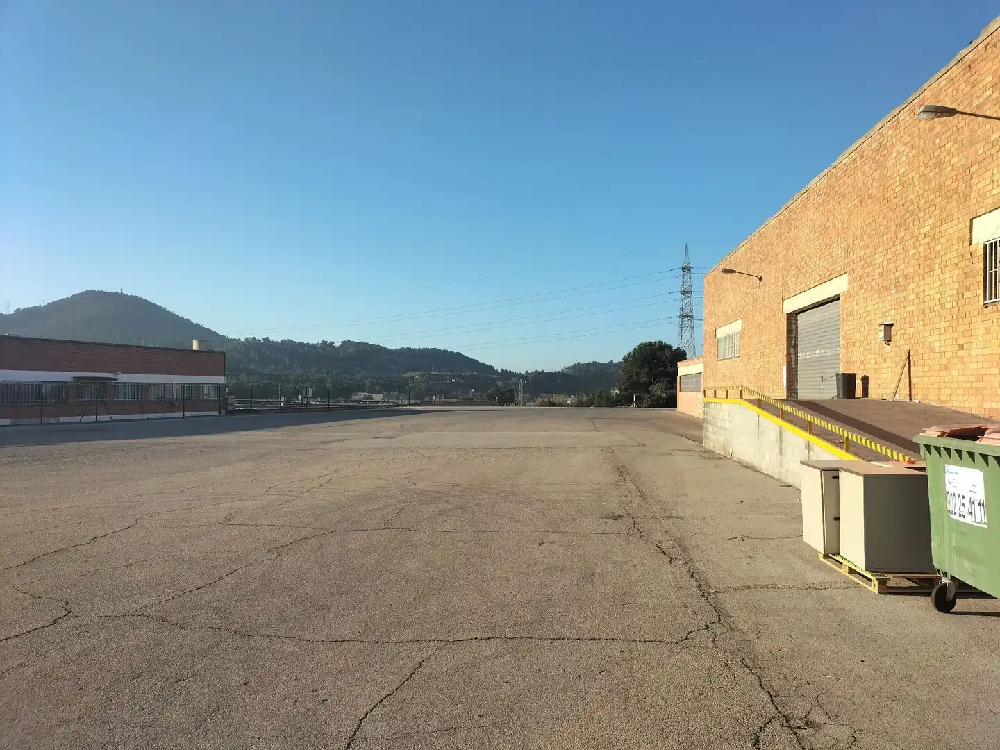Parking de Nave industrial en venta en Rubí