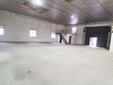Nau industrial en venda a Villares de la Reina