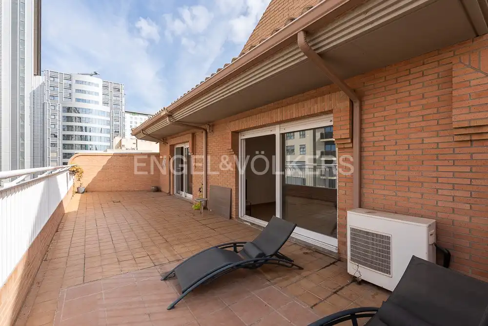 Terrassa de Àtic de lloguer en Valencia amb Aire condicionat, Calefacció i Parquet
