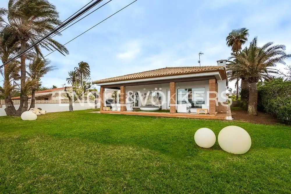 Außenansicht von Country house zum Verkauf in Dénia mit Klimaanlage, Heizung und Privatgarten