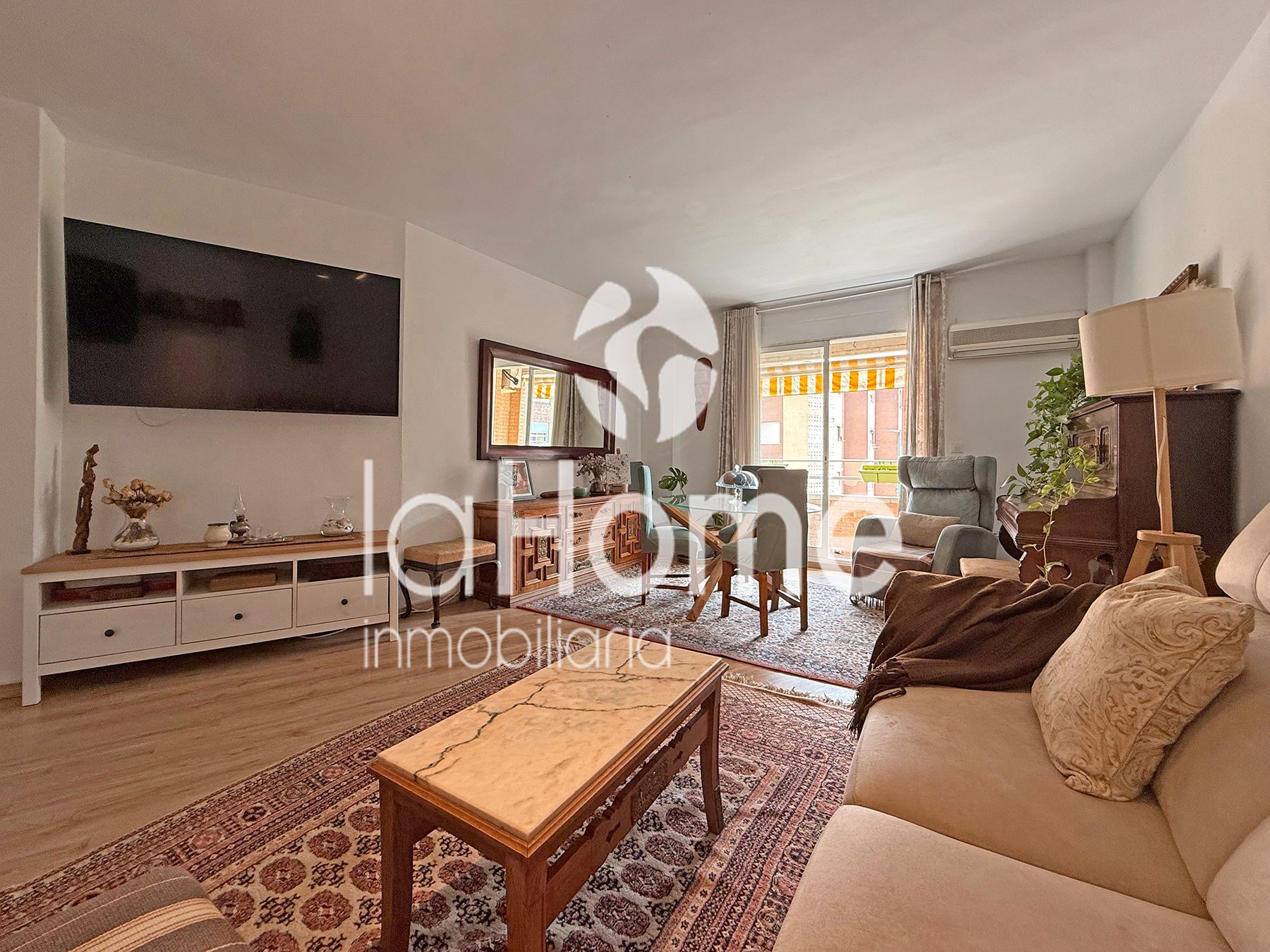 Living room of Flat for sale in La Pobla de Vallbona  with Air Conditioner, Heating and Terrace
