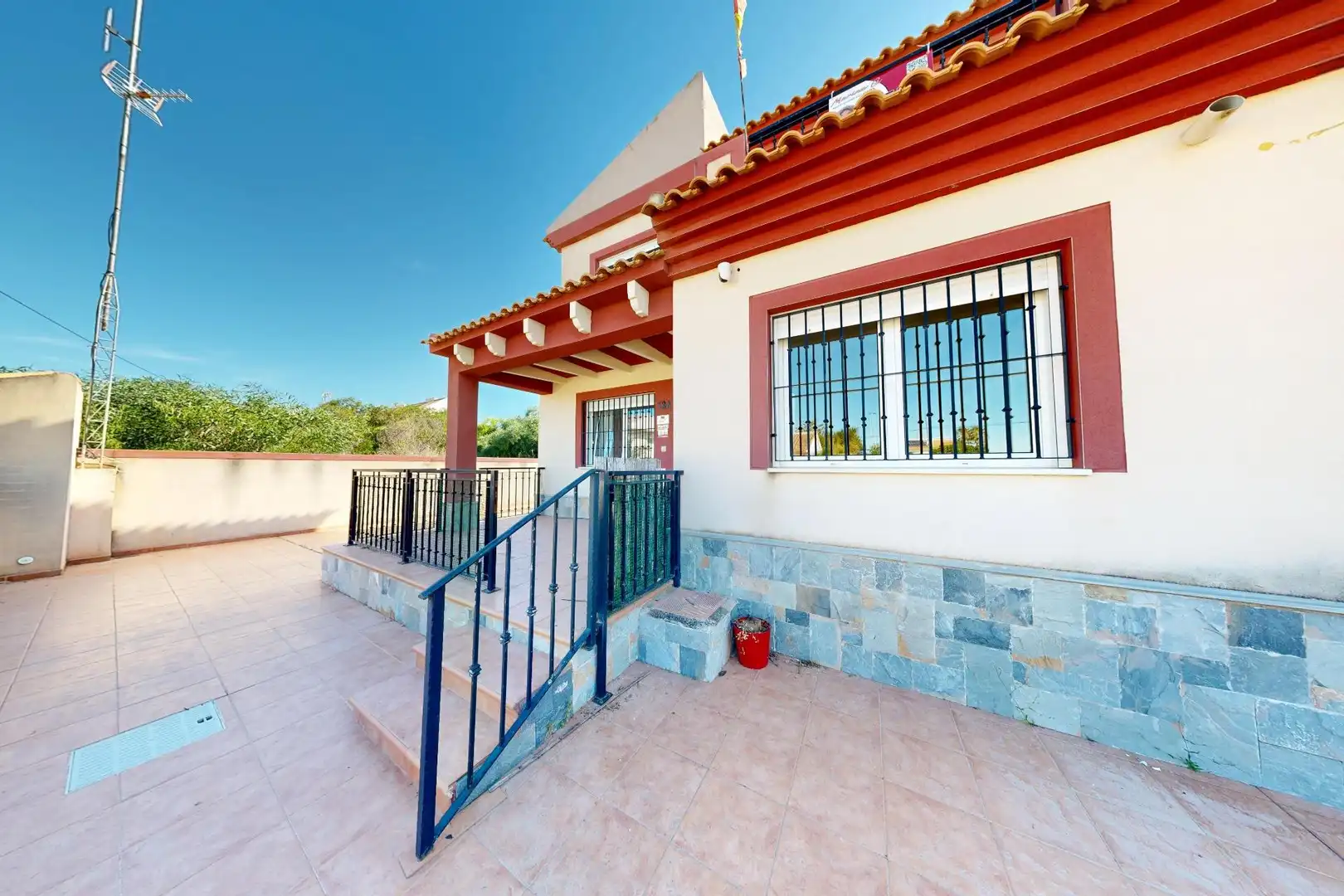 Vista exterior de Casa adosada en venta en Cartagena con Terraza, Trastero y Balcón