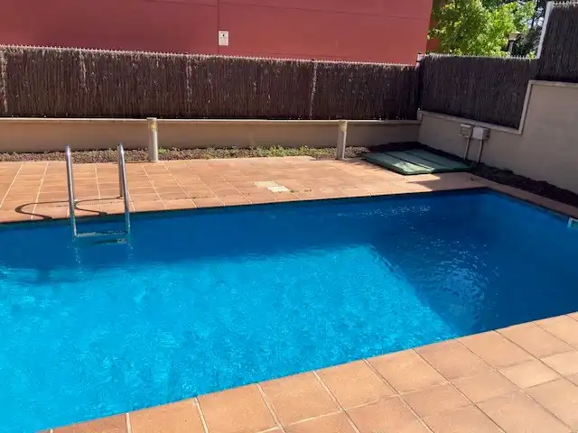 Piscina de Casa adosada en venta en Palamós con Aire acondicionado, Terraza y Piscina