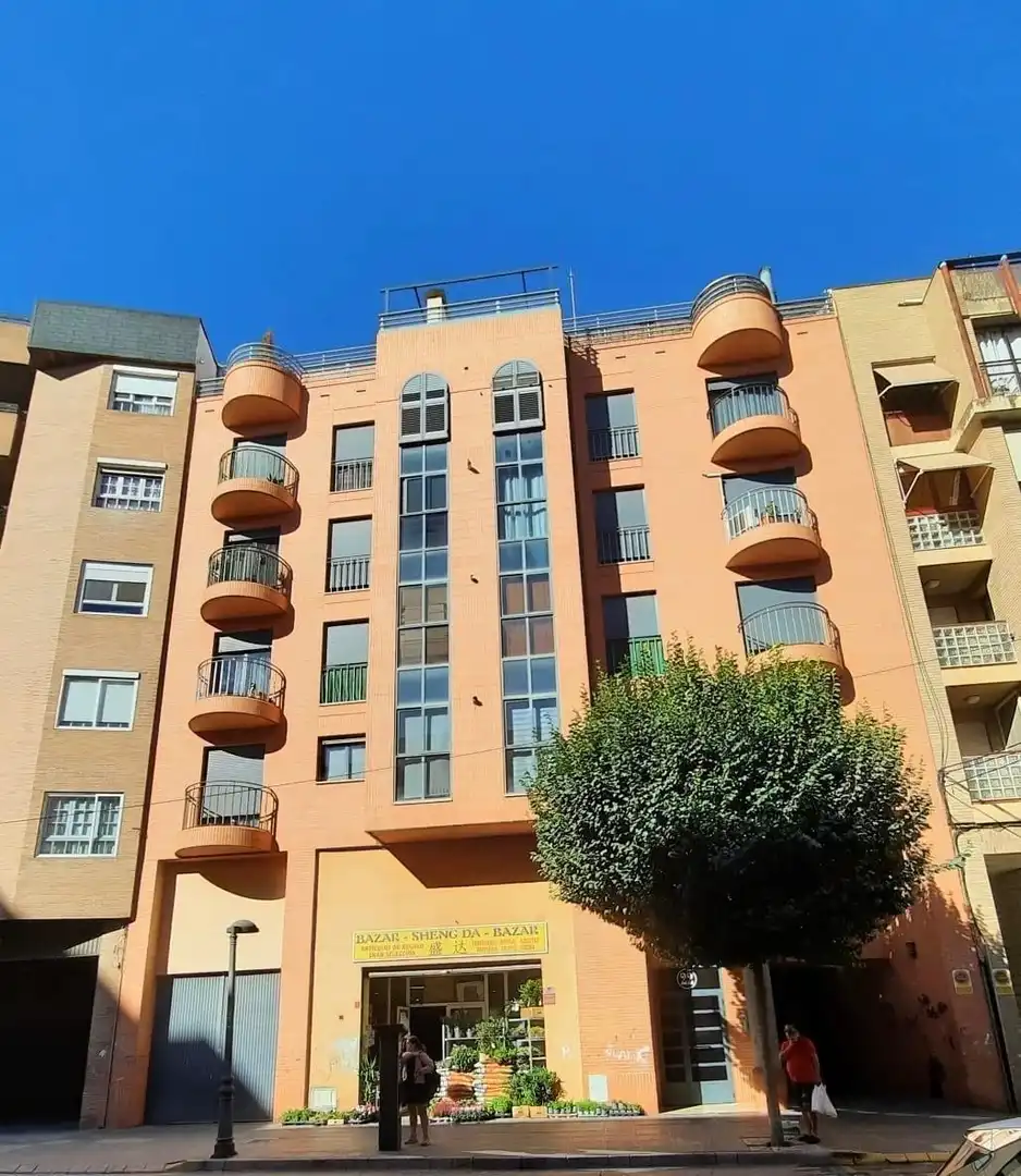 Piso con terraza en venta en Almansa