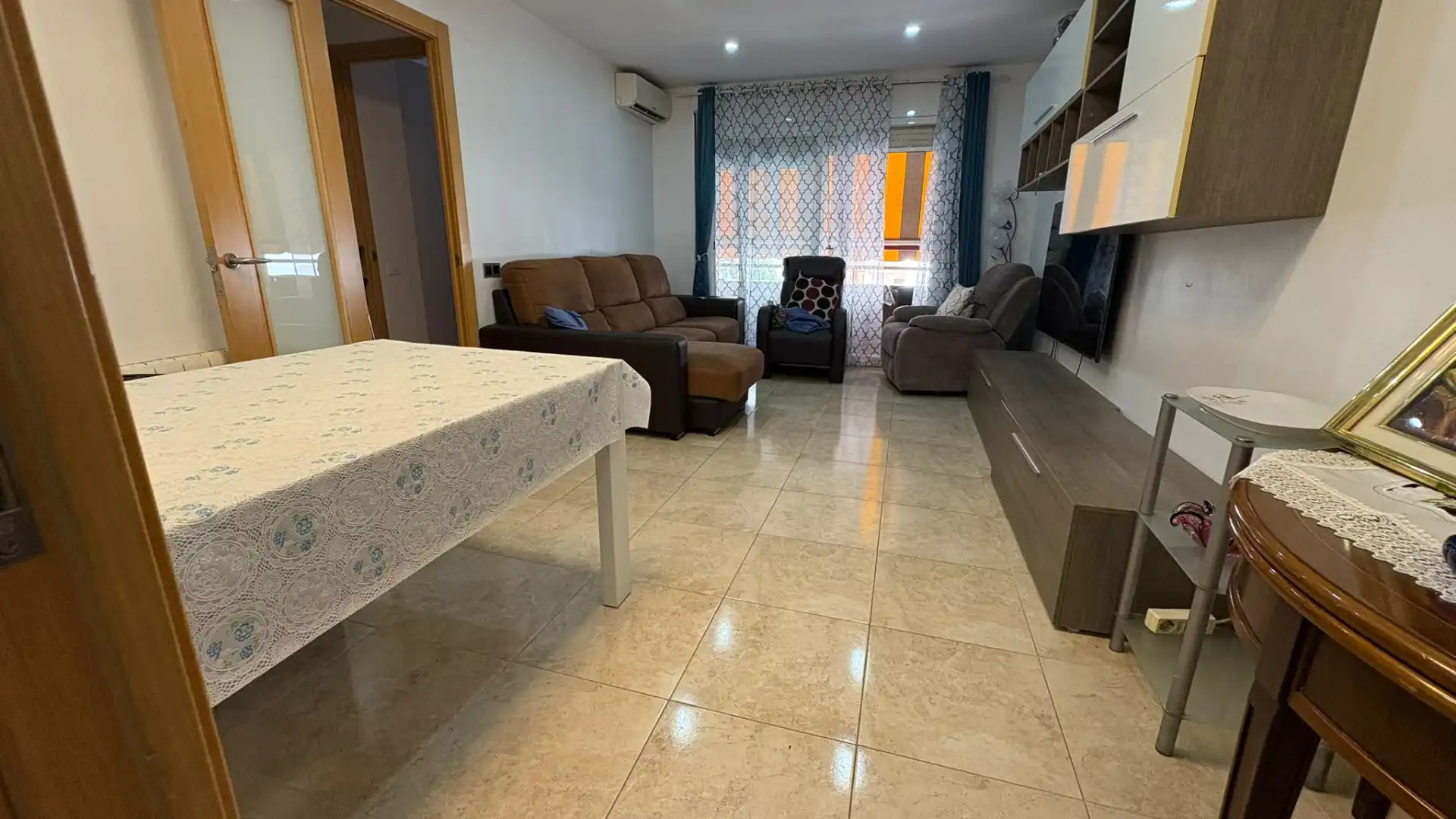 Living room of Flat for sale in Pineda de Mar  with Air Conditioner, Heating and Balcony