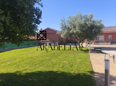 Casa con piscina in vendita a Periurbano Oeste - Sierra