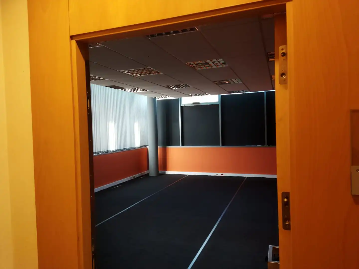Büro zum Verkauf in Ansoáin / Antsoain mit Klimaanlage, Heizung und Internet