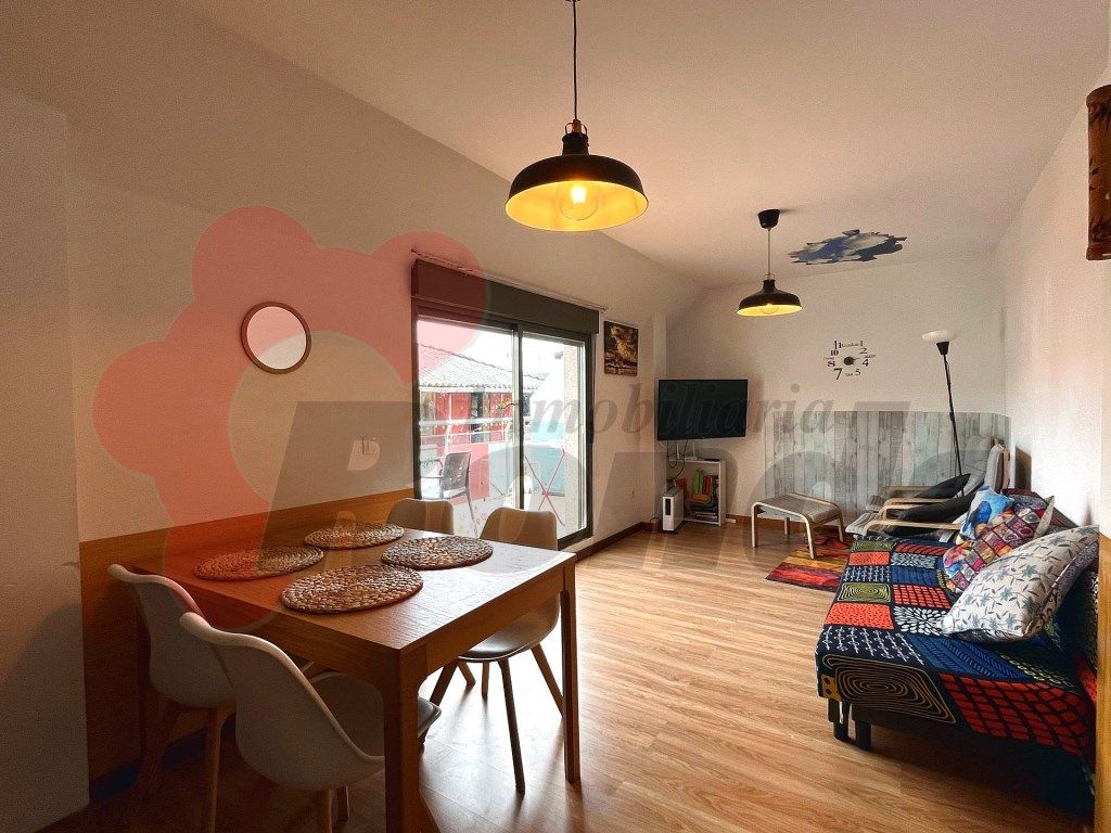 Vista exterior de Apartament en venda en Sarria amb Terrassa i Moblat