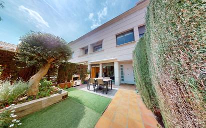 Single-family semi-detached to rent in Carrer Miquel Reverter, Centre