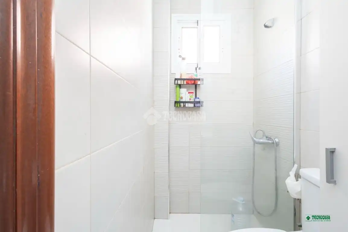 Baño de Piso en venta en Almería