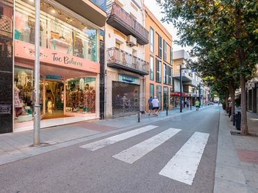 Locale commerciale in vendita a Carrer Dídac Garrell i Tauler