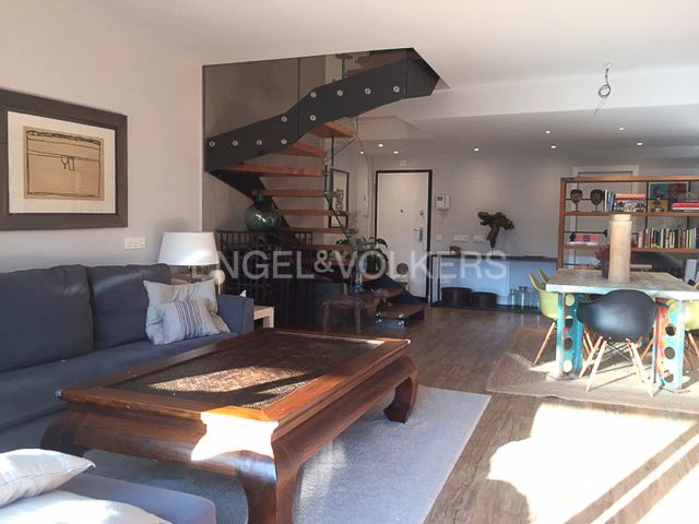 Sala d'estar de Apartament de lloguer en  Madrid Capital amb Aire condicionat, Calefacció i Terrassa