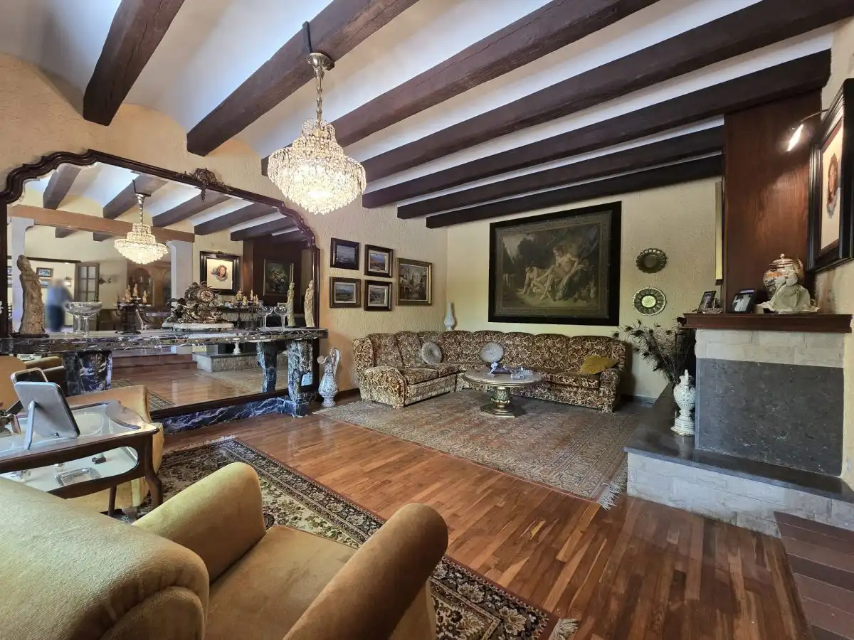 Sala d'estar de Finca rústica en venda en La Roca del Vallès amb Terrassa i Balcó