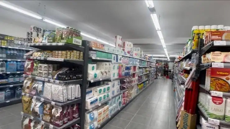 Local en traspaso en Girona con Aire acondicionado, Calefacción y Amueblado