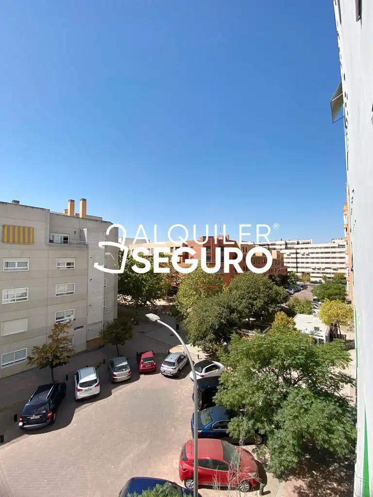 Exterior view of Flat for rent in Madrid  with Air Conditioner, Heating and Terrace