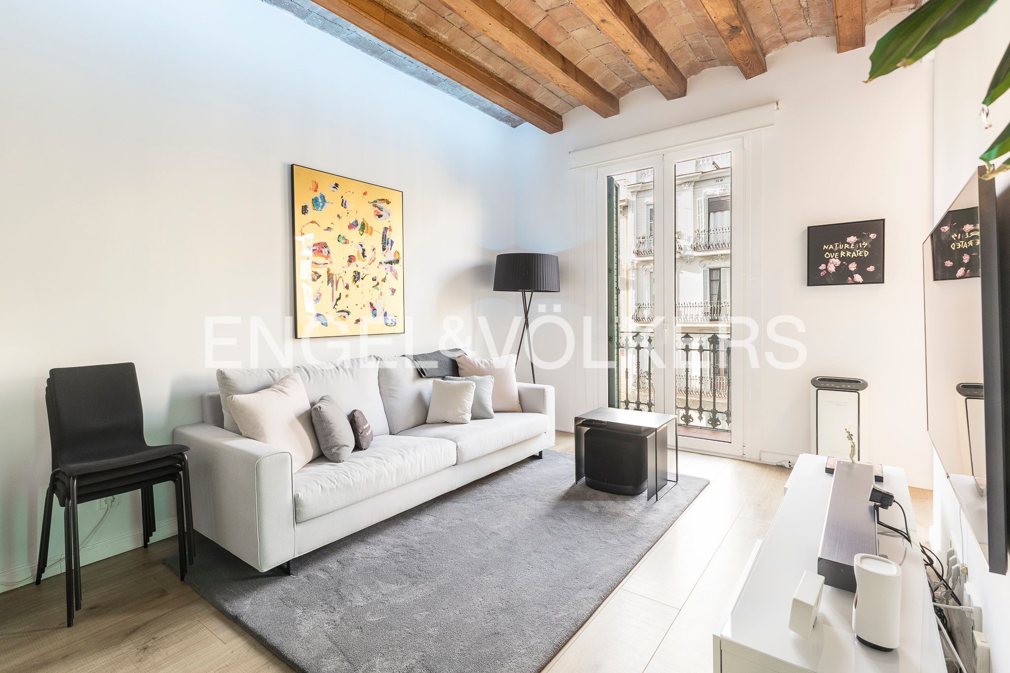 Wohnzimmer von Wohnung zum Verkauf in  Barcelona Capital mit Klimaanlage, Heizung und Balkon