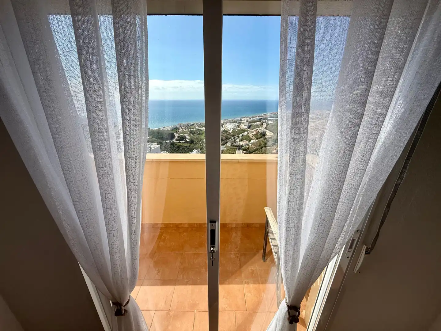 Dormitori de Casa adosada en venda en Torrox amb Aire condicionat, Calefacció i Jardí privat