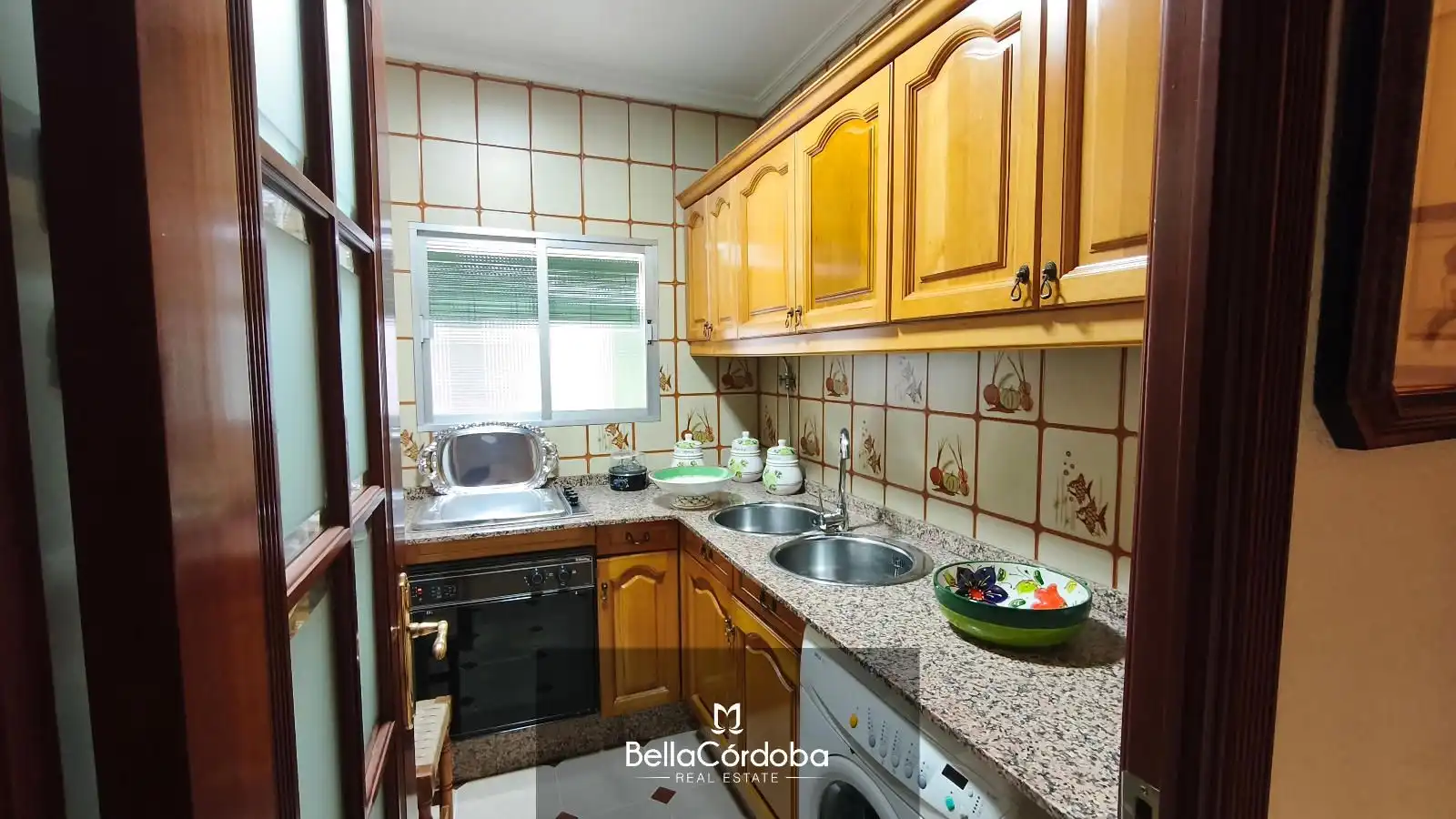 Kitchen of Flat for sale in Córdoba  with Storage room and Furnished