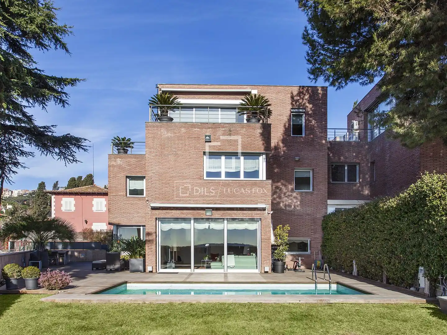 Vista exterior de Casa o chalet de alquiler en Barcelona con Aire acondicionado, Calefacción y Jardín privado