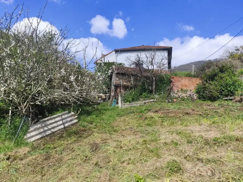Casa adosada en venda en Pravia