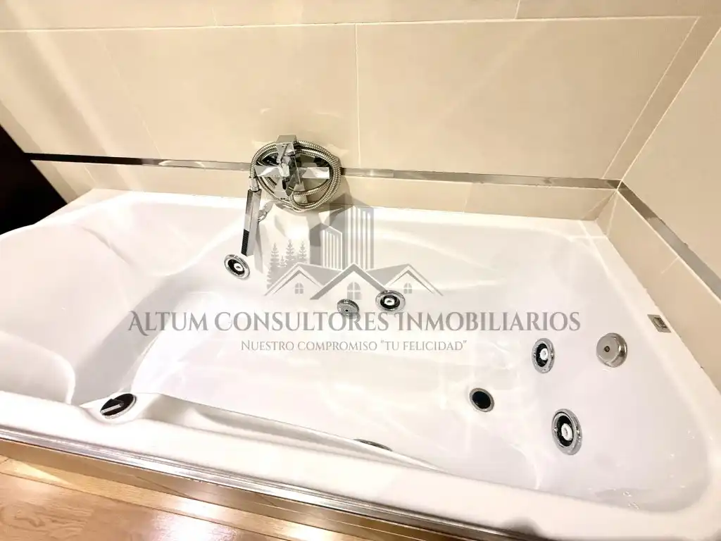 Bathroom of Flat for sale in Sevilla