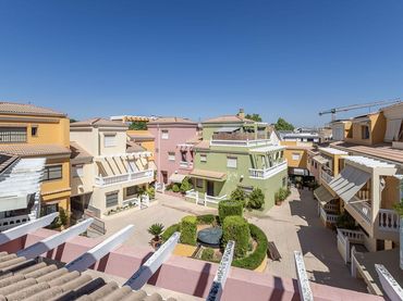 Adosado en venta en Calle Santo Sepulcro de la Quinta 25